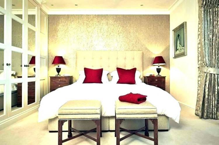 Red Gold Bedroom Decorating Ideas