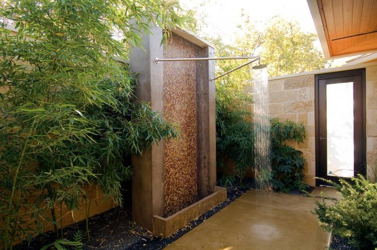 Once upon a time, outdoor showers used to be reserved for those with large, sprawling backyard pools